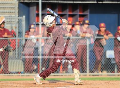 Thumbnail 3 in Maryknoll vs La Salle photogallery.