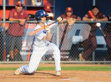 Thumbnail 2 in Maryknoll vs La Salle photogallery.