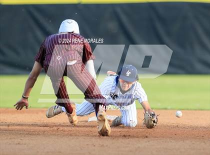 Thumbnail 1 in Maryknoll vs La Salle photogallery.