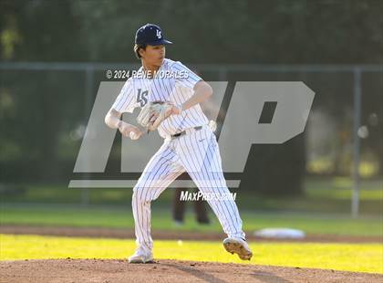 Thumbnail 3 in Maryknoll vs La Salle photogallery.