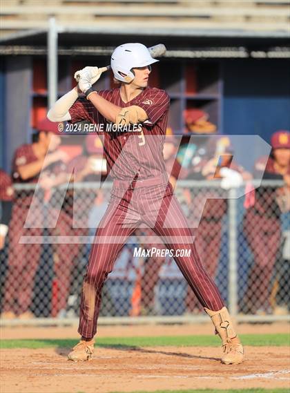 Thumbnail 2 in Maryknoll vs La Salle photogallery.