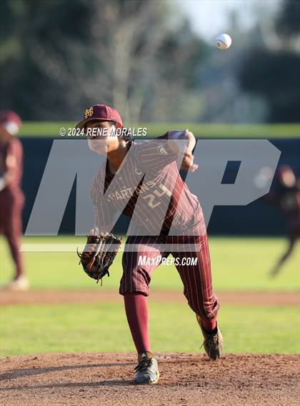 Thumbnail 2 in Maryknoll vs La Salle photogallery.