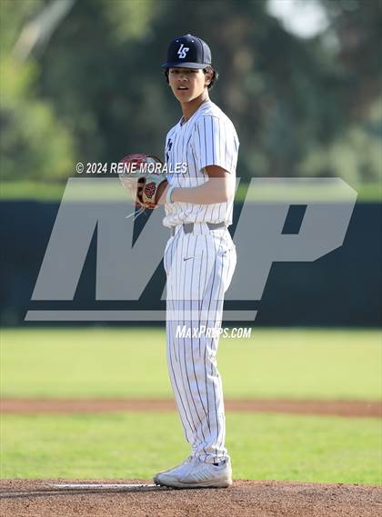 Thumbnail 2 in Maryknoll vs La Salle photogallery.