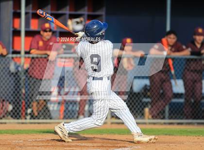 Thumbnail 1 in Maryknoll vs La Salle photogallery.