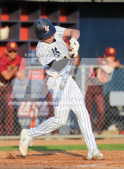 Thumbnail 3 in Maryknoll vs La Salle photogallery.