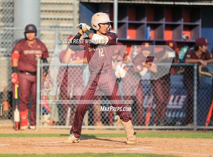 Thumbnail 2 in Maryknoll vs La Salle photogallery.