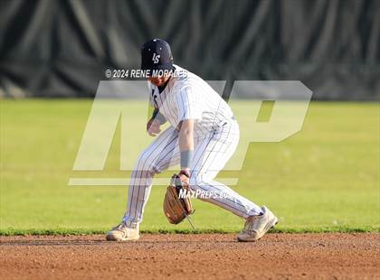 Thumbnail 1 in Maryknoll vs La Salle photogallery.