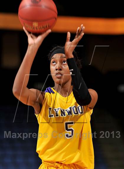 Thumbnail 3 in Ridgeview vs. Lynwood (CIF SoCal Regional D1 Final) photogallery.