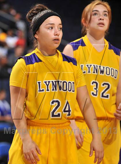 Thumbnail 3 in Ridgeview vs. Lynwood (CIF SoCal Regional D1 Final) photogallery.
