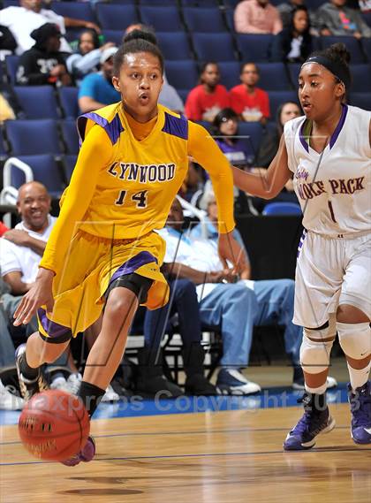 Thumbnail 1 in Ridgeview vs. Lynwood (CIF SoCal Regional D1 Final) photogallery.