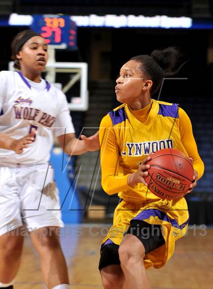 Thumbnail 2 in Ridgeview vs. Lynwood (CIF SoCal Regional D1 Final) photogallery.