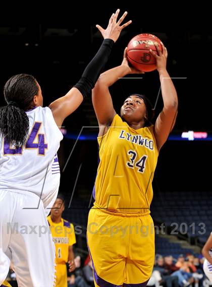 Thumbnail 3 in Ridgeview vs. Lynwood (CIF SoCal Regional D1 Final) photogallery.