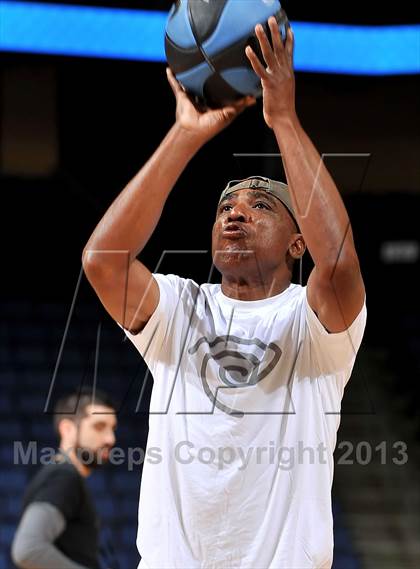 Thumbnail 2 in Ridgeview vs. Lynwood (CIF SoCal Regional D1 Final) photogallery.