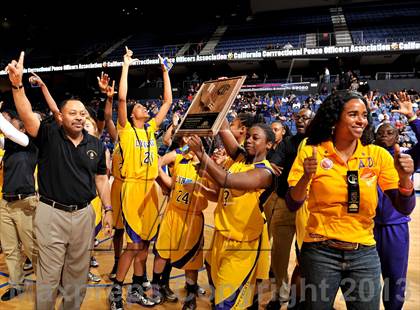 Thumbnail 3 in Ridgeview vs. Lynwood (CIF SoCal Regional D1 Final) photogallery.