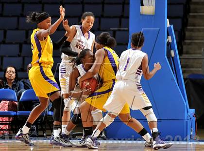 Thumbnail 2 in Ridgeview vs. Lynwood (CIF SoCal Regional D1 Final) photogallery.