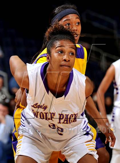 Thumbnail 1 in Ridgeview vs. Lynwood (CIF SoCal Regional D1 Final) photogallery.