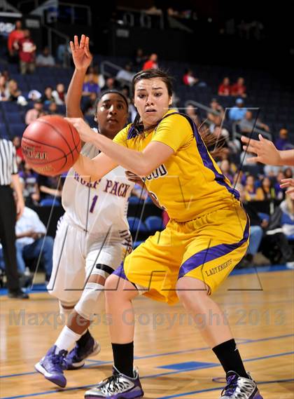 Thumbnail 1 in Ridgeview vs. Lynwood (CIF SoCal Regional D1 Final) photogallery.