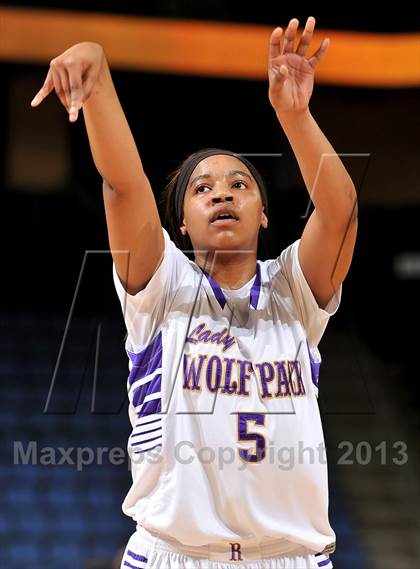 Thumbnail 3 in Ridgeview vs. Lynwood (CIF SoCal Regional D1 Final) photogallery.