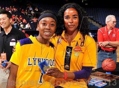 Thumbnail 1 in Ridgeview vs. Lynwood (CIF SoCal Regional D1 Final) photogallery.