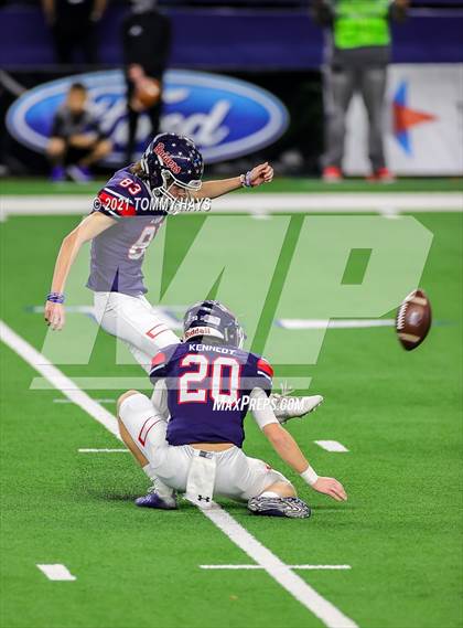 Thumbnail 1 in Cedar Park vs. Ryan (UIL 5A Division I Final) photogallery.