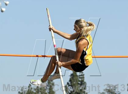 Thumbnail 3 in Arcadia Invitational (Womens Field Events) photogallery.