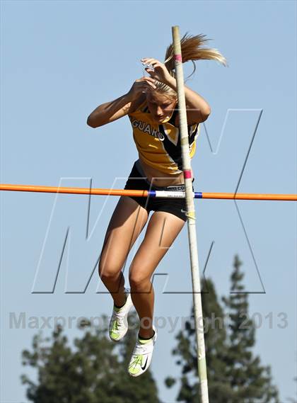 Thumbnail 2 in Arcadia Invitational (Womens Field Events) photogallery.