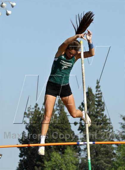Thumbnail 2 in Arcadia Invitational (Womens Field Events) photogallery.