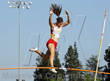 Thumbnail 2 in Arcadia Invitational (Womens Field Events) photogallery.