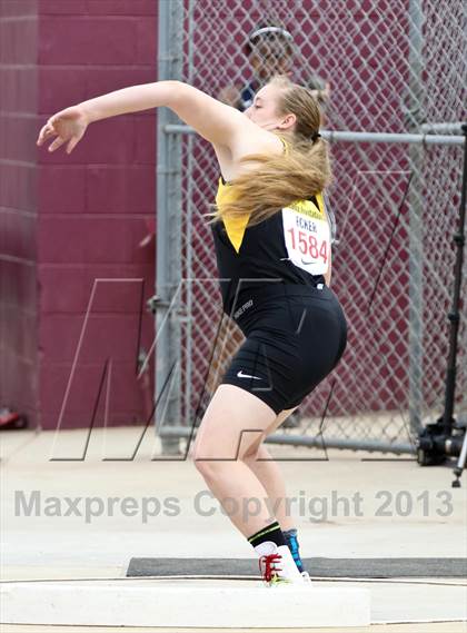 Thumbnail 2 in Arcadia Invitational (Womens Field Events) photogallery.