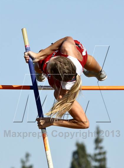 Thumbnail 3 in Arcadia Invitational (Womens Field Events) photogallery.