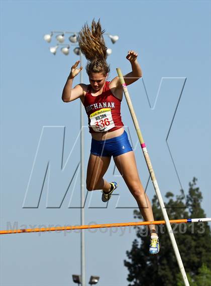 Thumbnail 2 in Arcadia Invitational (Womens Field Events) photogallery.