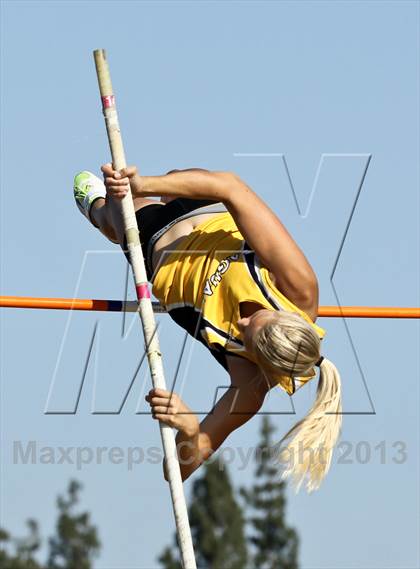 Thumbnail 1 in Arcadia Invitational (Womens Field Events) photogallery.
