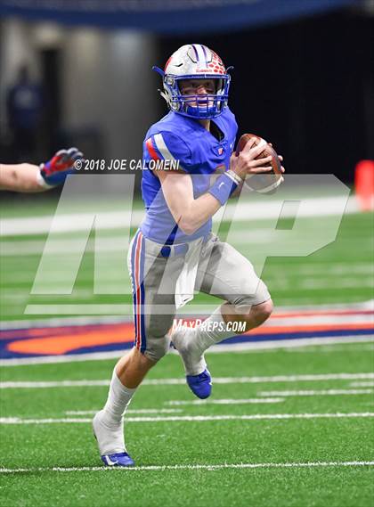 Thumbnail 3 in Brennan vs Westlake (UIL 6A Area Playoff) photogallery.