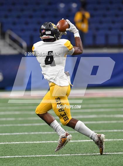 Thumbnail 1 in Brennan vs Westlake (UIL 6A Area Playoff) photogallery.