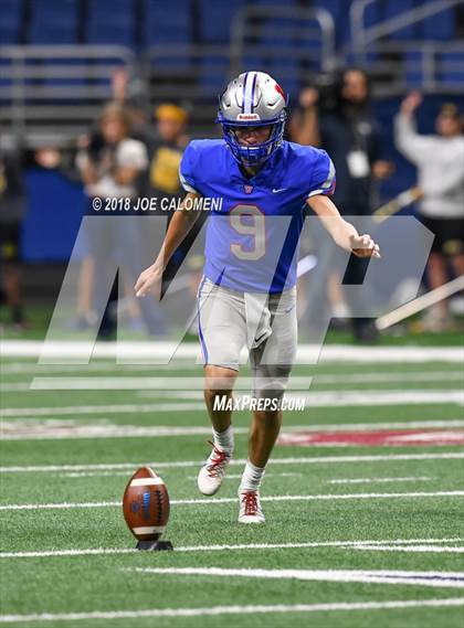 Thumbnail 1 in Brennan vs Westlake (UIL 6A Area Playoff) photogallery.