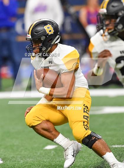Thumbnail 3 in Brennan vs Westlake (UIL 6A Area Playoff) photogallery.