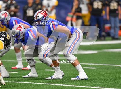 Thumbnail 1 in Brennan vs Westlake (UIL 6A Area Playoff) photogallery.
