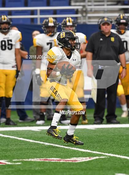 Thumbnail 3 in Brennan vs Westlake (UIL 6A Area Playoff) photogallery.