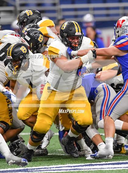 Thumbnail 3 in Brennan vs Westlake (UIL 6A Area Playoff) photogallery.