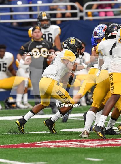 Thumbnail 2 in Brennan vs Westlake (UIL 6A Area Playoff) photogallery.