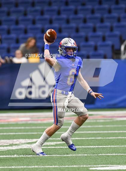 Thumbnail 1 in Brennan vs Westlake (UIL 6A Area Playoff) photogallery.