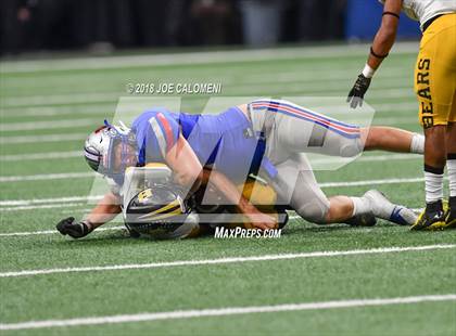 Thumbnail 3 in Brennan vs Westlake (UIL 6A Area Playoff) photogallery.