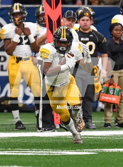 Thumbnail 3 in Brennan vs Westlake (UIL 6A Area Playoff) photogallery.