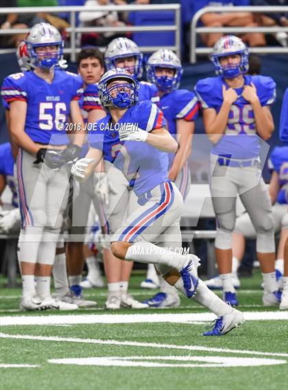 Thumbnail 2 in Brennan vs Westlake (UIL 6A Area Playoff) photogallery.