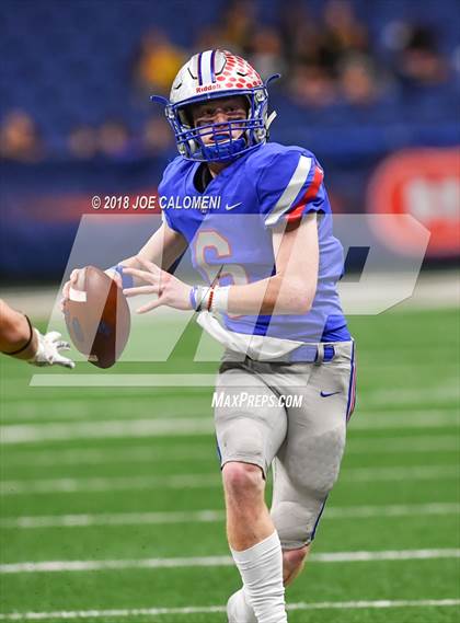 Thumbnail 1 in Brennan vs Westlake (UIL 6A Area Playoff) photogallery.