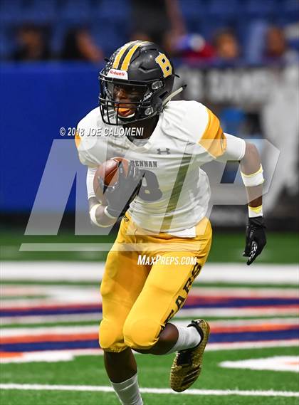 Thumbnail 1 in Brennan vs Westlake (UIL 6A Area Playoff) photogallery.
