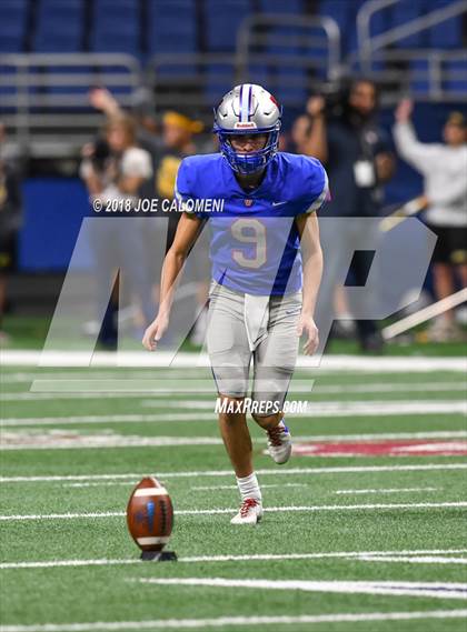 Thumbnail 3 in Brennan vs Westlake (UIL 6A Area Playoff) photogallery.