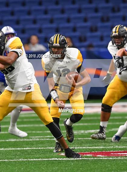 Thumbnail 2 in Brennan vs Westlake (UIL 6A Area Playoff) photogallery.