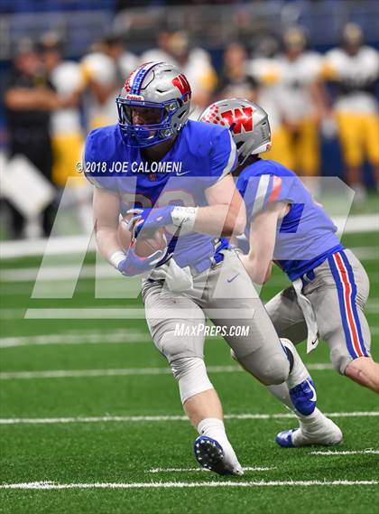 Thumbnail 2 in Brennan vs Westlake (UIL 6A Area Playoff) photogallery.