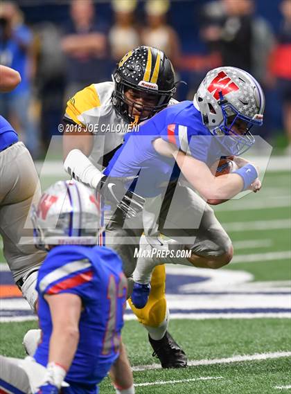 Thumbnail 2 in Brennan vs Westlake (UIL 6A Area Playoff) photogallery.